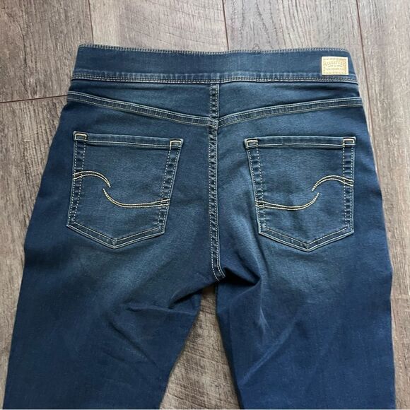 Signature by Levi Strauss Totally Shaping Pull On Skinny Jeans Size 6 Short - Picture 5 of 12